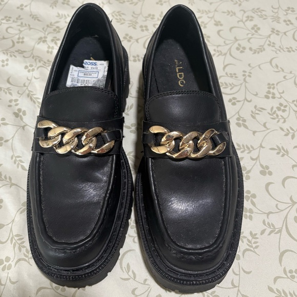 Aldo Black Leather Women’s Loafers with Gold Chain - Picture 1 of 5